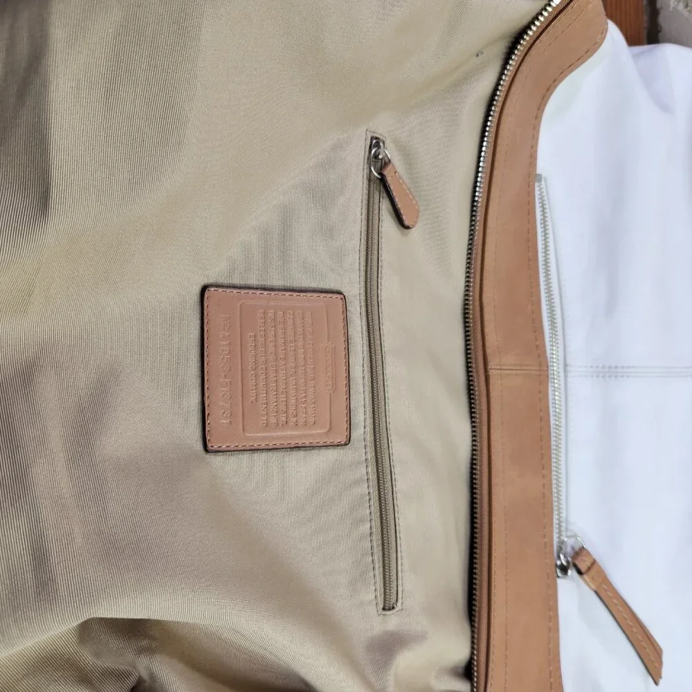 Coach c384 16x11